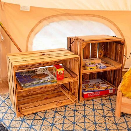 Roaches Retreat Family Glampsite, Rocky Reach Bell Tent With Outdoor Adventures And Campfire Nights Upper Hulme Exteriér fotografie